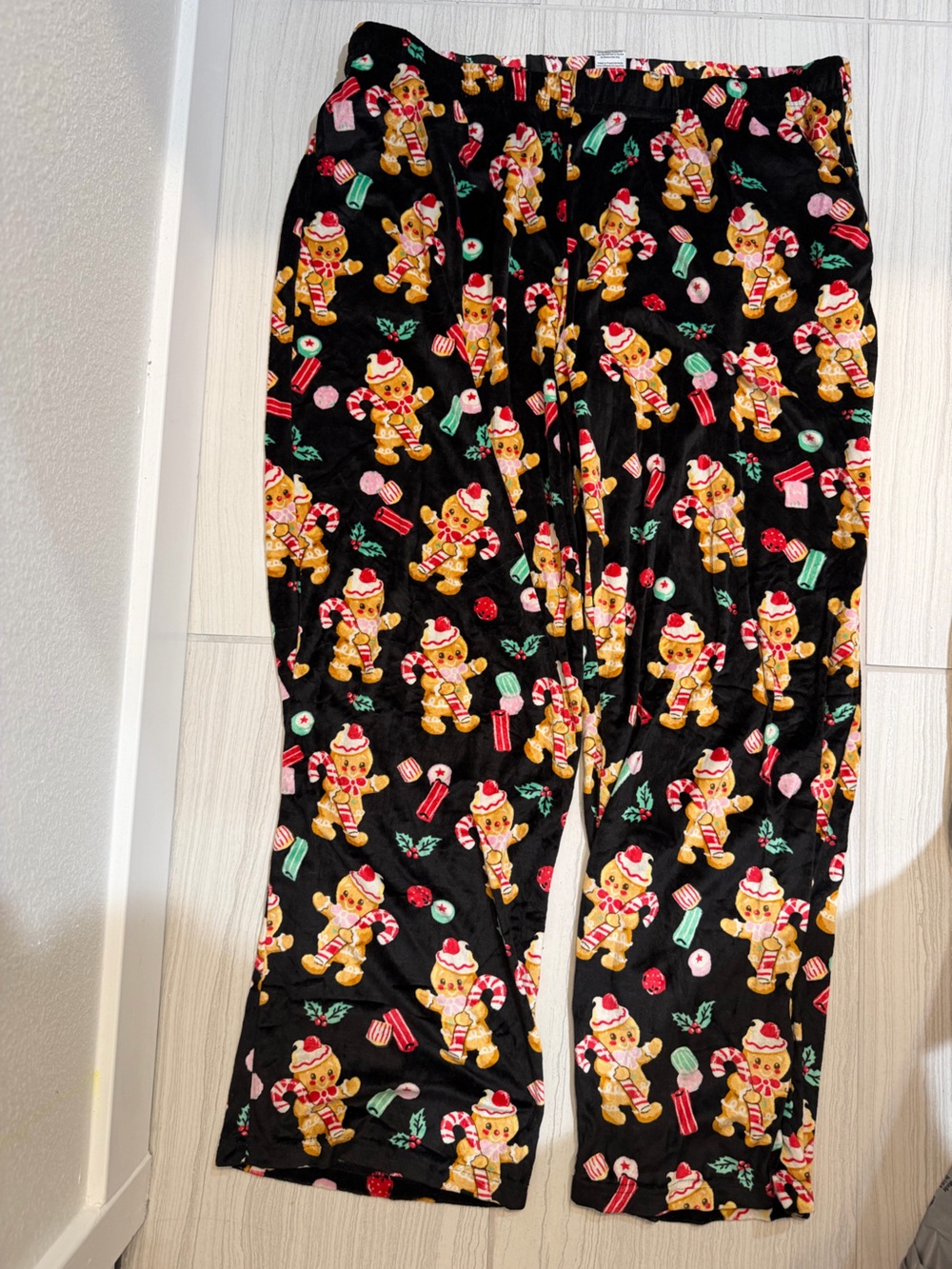 Holiday Time Black Gingerbread Print Pajama Pants